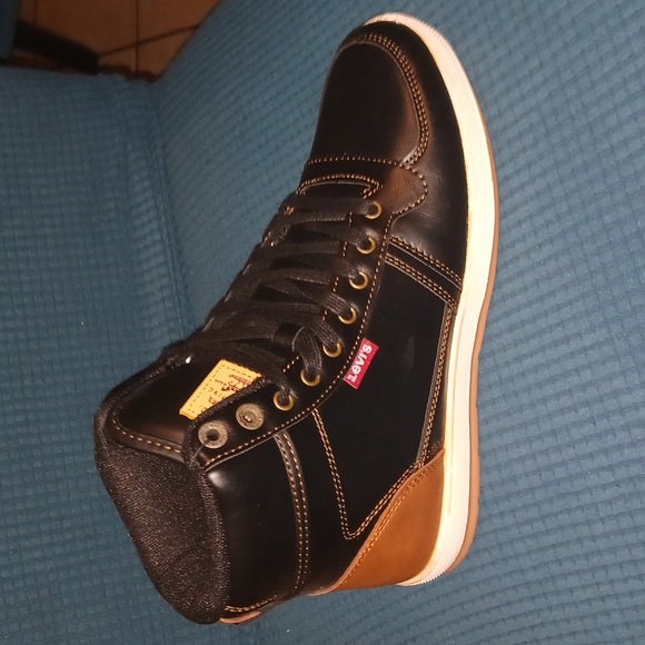 Shoes - Picture 1 of 2